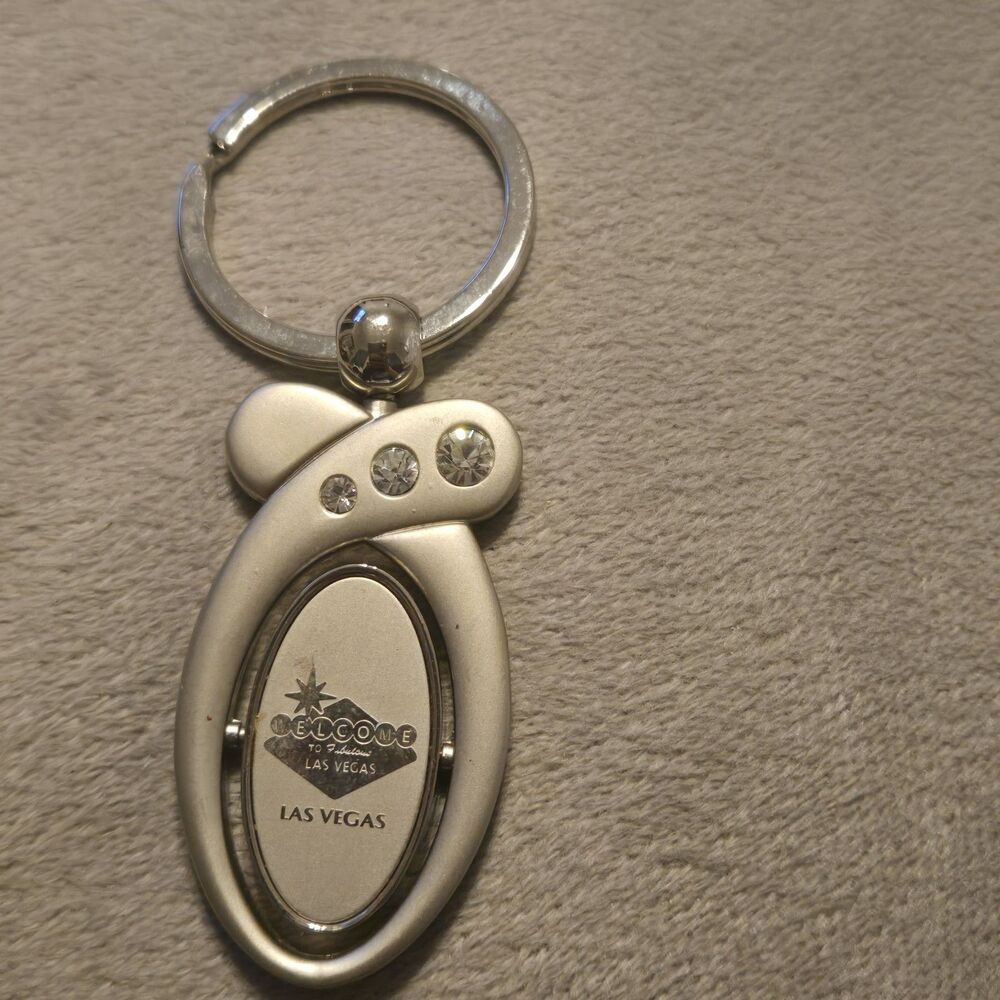 Welcome To Fabulous Las Vegas NV Metal Souvenir Keychain Key Ring  Rhinestones